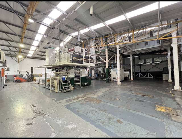 1,100M² WAREHOUSE FOR SALE IN UMGENI BUSINESS PARK